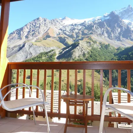 Chez Philippe - & En Village Pieton - Vue Glaciers Aparthotel 3*